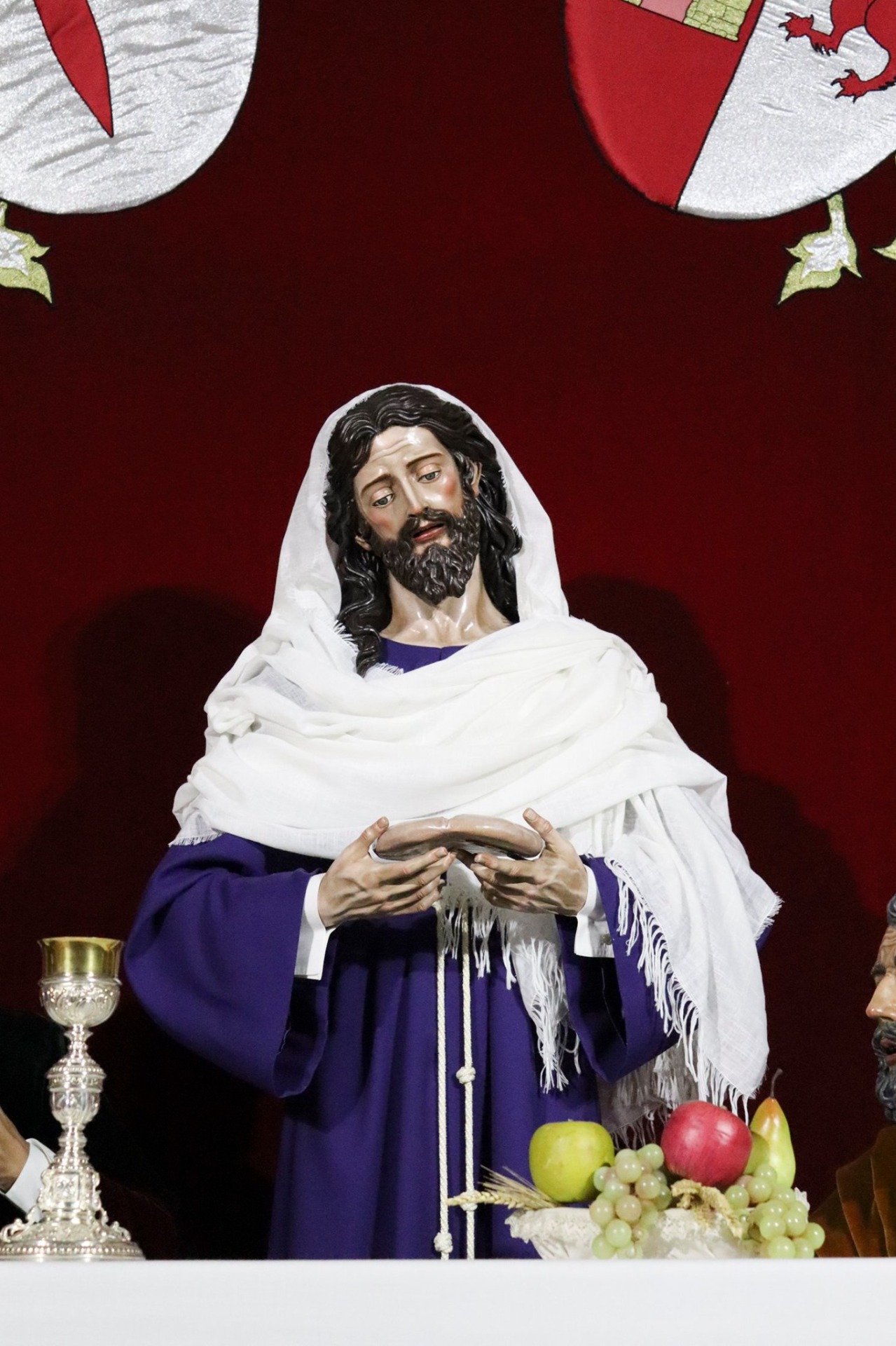 Señor de la Eucaristía con el tocado de algodón de atacama. Foto Pedro Luis García Gómez